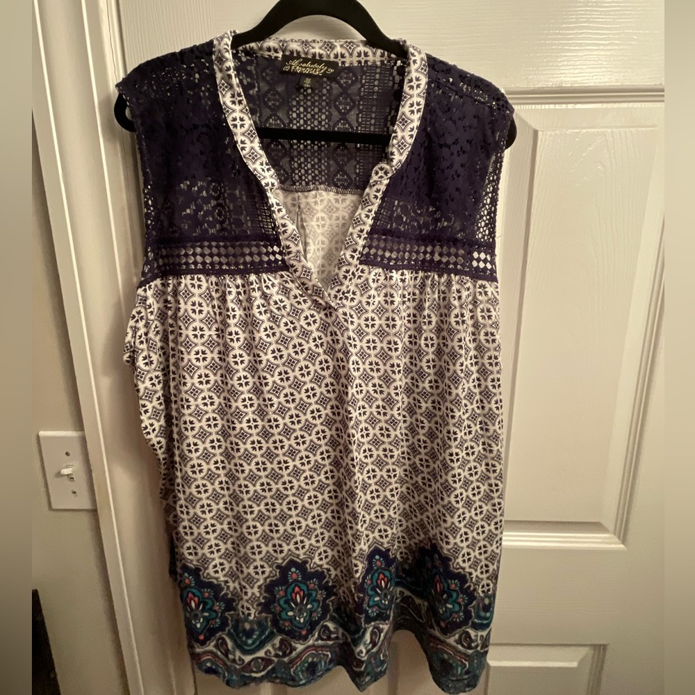 Dark blue with lace short sleeved T-shirt